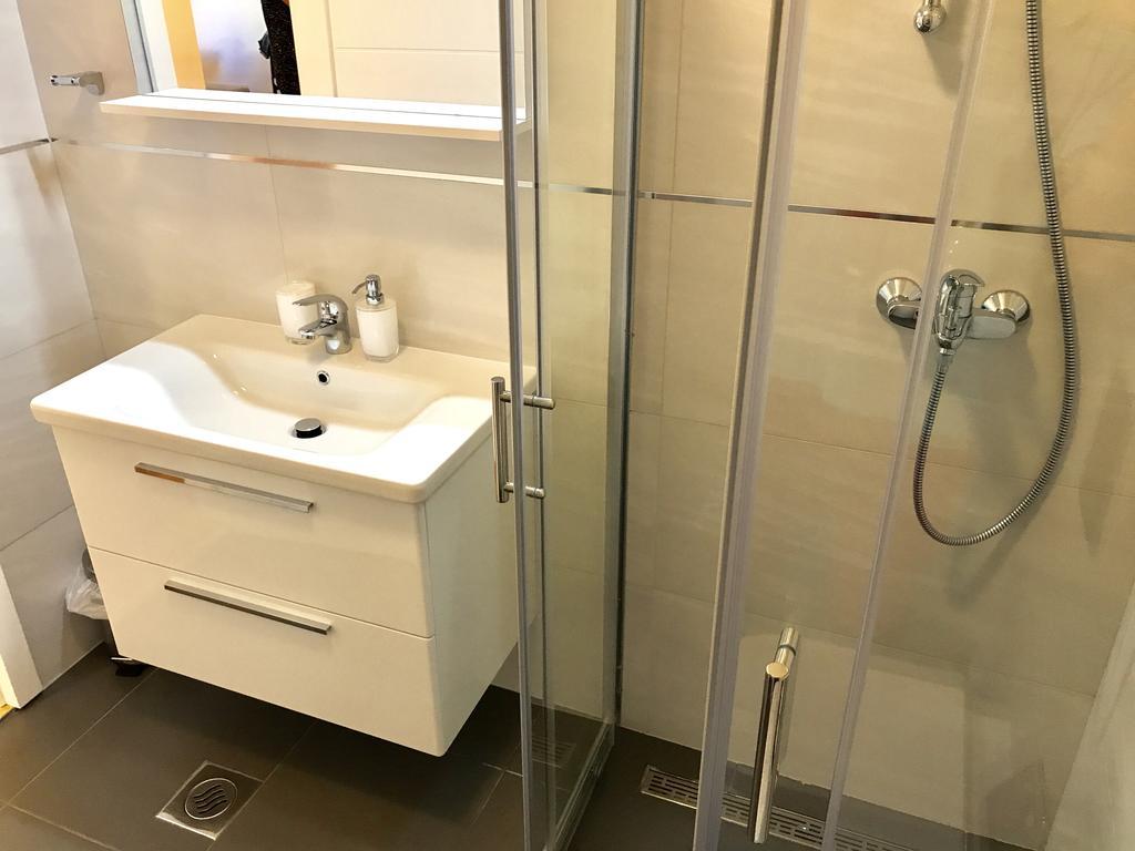 Apartment Svea - Free Parking Дубровник Экстерьер фото